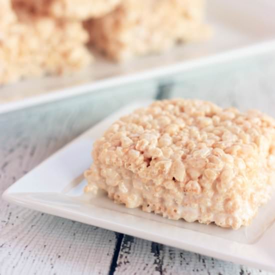 Best Rice Krispie Treat Recipe Ever - Recipe photo by Midwestern Moms