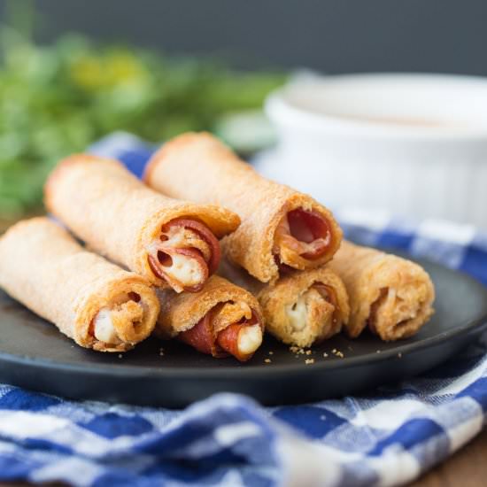 Easy Pizza Roll Ups - Recipe photo by thereciperebel