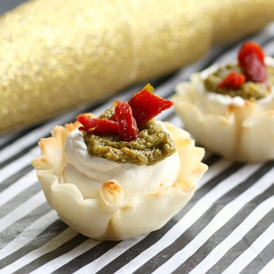 Sun Dried Tomato, Pesto & Garlic Bites - Recipe photo by Home. Made. Interest.