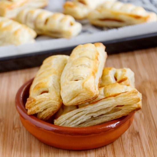 Frankfurters in Puff Pastry - Recipe photo by Happy Foods Tube