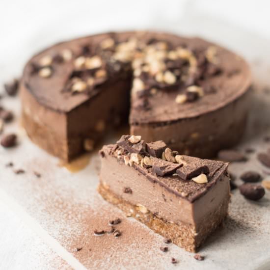 Vegan snickers cake (almost raw) - Recipe photo by happyhealthblog