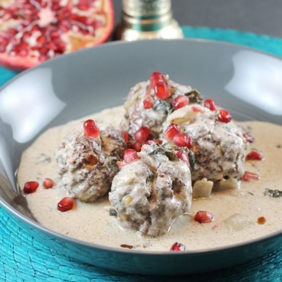Lamb meatballs with yogurt sauce - Recipe photo by Food Gal