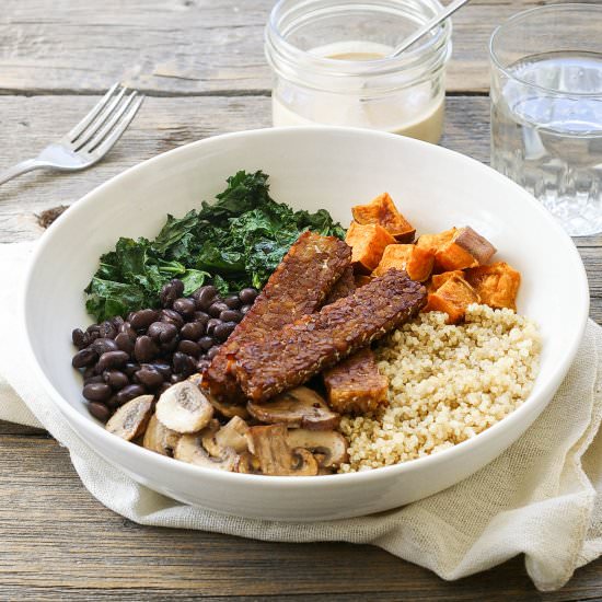 Tempeh Quinoa Power Bowl - Recipe photo by chelseashealthykitchen