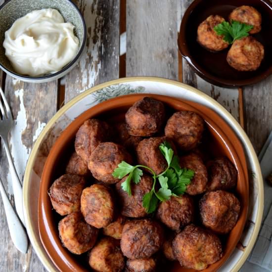 Salt Cod Fritters with Aioli - Recipe photo by mama ia blog