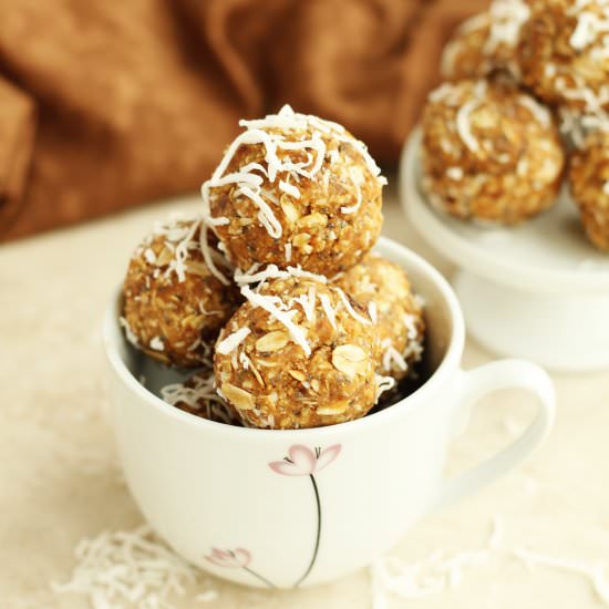Peanut Butter Coconut Energy Balls - Recipe photo by ilonaspassion
