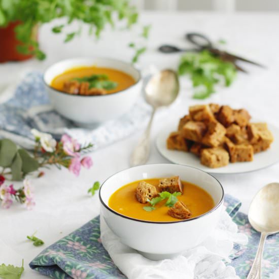 Vegan Coconut and Pumpkin Soup - Recipe photo by Netqa86