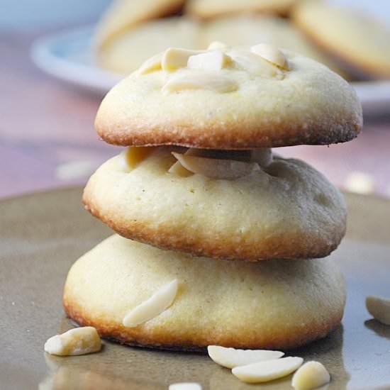 Cardamom Almond Cookies - Recipe photo by ahueats