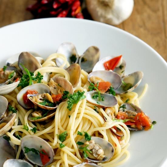 Spaghetti Vongole - Recipe photo by flavouredwithlove