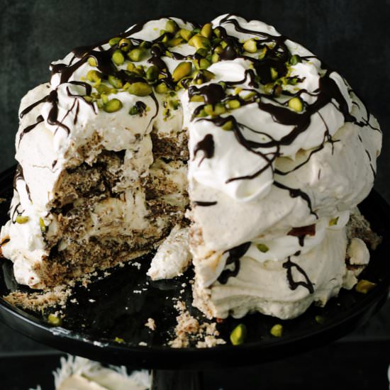 Chocolate-mint pavlova - Recipe photo by Netqa86