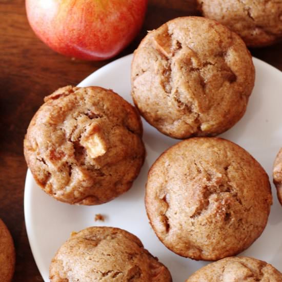 Vegan Banana Apple Muffins - Recipe photo by Thehappyflammily