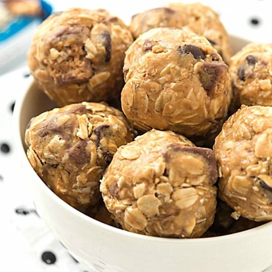 No-Bake Snickers Granola Bites - Recipe photo by galonamission