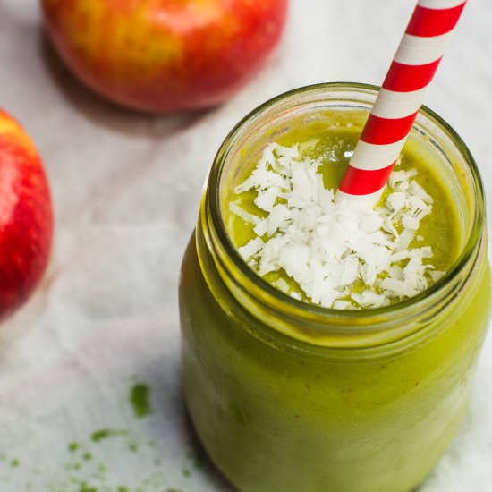 Apple, Coconut, and Matcha Green Smoothie - Recipe photo by focusedonfit
