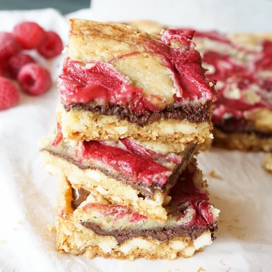 Dark Chocolate Raspberry Almond Bar - Recipe photo by bakinginblackandwhite