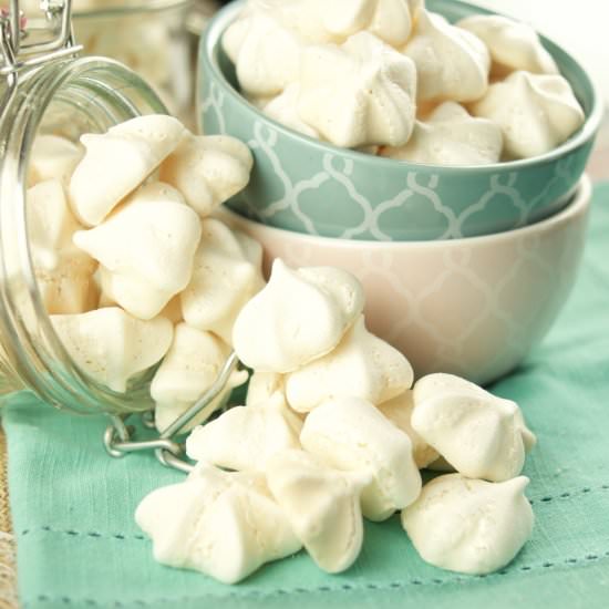Vegan Meringue Cookies - Recipe photo by tiffanybendayan