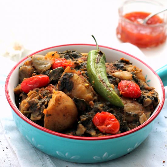 Slow Cooker Sag Aloo - Recipe photo by happyveggiekitchen