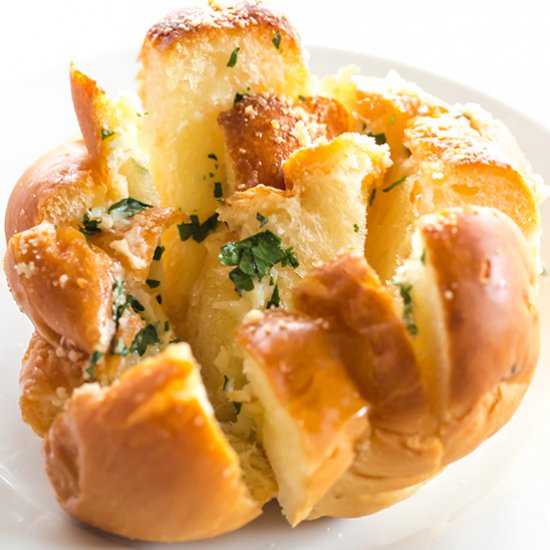 Pull-Apart Garlic Rolls - Recipe photo by browneyedbaker