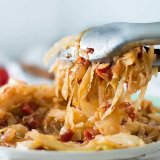Spicy Shredded Cabbage - Recipe photo by omgfood.com
