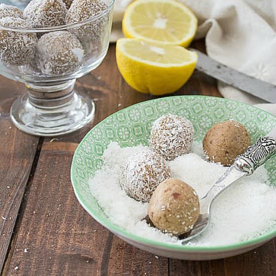 Lemon Millet Truffles - Recipe photo by Nemacreditoqueesaudavel