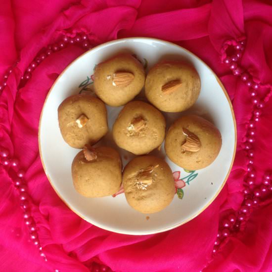 Chickpeas Flour Ladoo - Recipe photo by rupali kadam