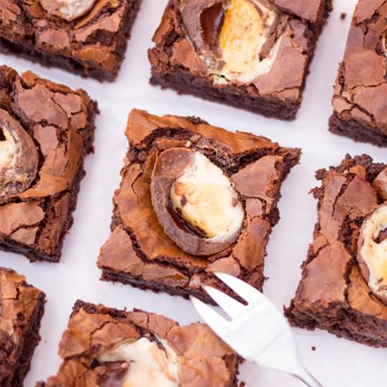 Creme Egg Brownies - Recipe photo by KitchenMason