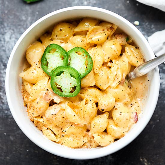 Jalapeno Popper Mac and Cheese - Recipe photo by showmetheyummy