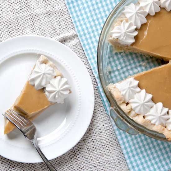Butterscotch Pie w/ Whipped Cream - Recipe photo by browniebites