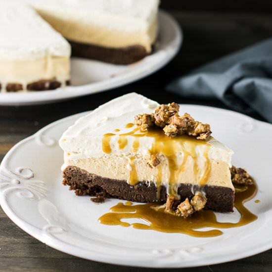 Dulce de Leche Ice Cream Cake - Recipe photo by travelcooktell