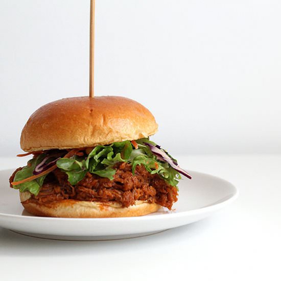 Cheat's Slow Cooker Pulled Pork - Recipe photo by rosalilium