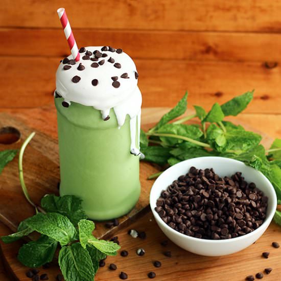 Vegan Shamrock Shake - Recipe photo by ilovevegan