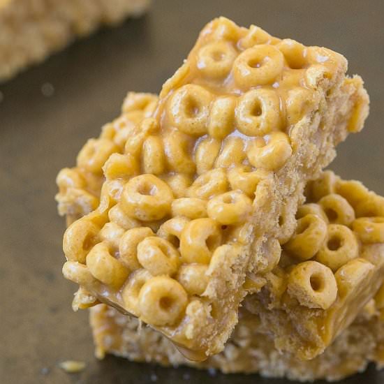 3 Ingredient No Bake Cereal Bars - Recipe photo by thebigmansworld