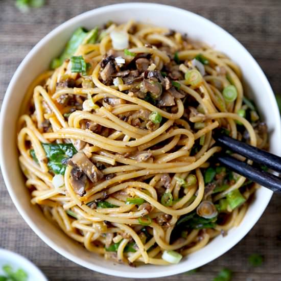 Vegan Dan Dan Noodles - Recipe photo by misspickledplum