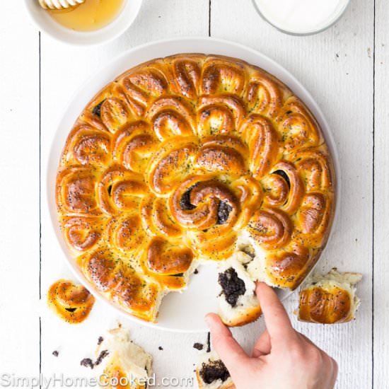 Sweet Poppy Seed Pull Apart Buns - Recipe photo by simplyhomecooked