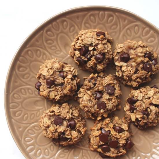Oatmeal Chocolate Chip Cookies - Recipe photo by TwoGreenPeas