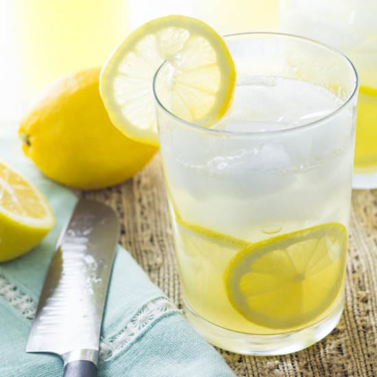 Limoncello Tom Collins - Recipe photo by cupcakesandhammers