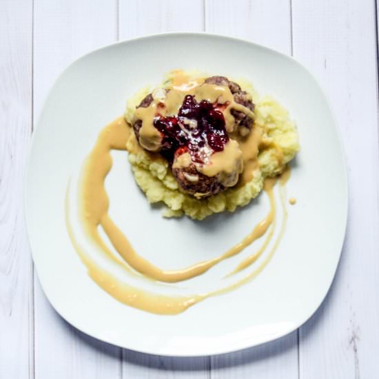 Swedish Meatballs with Cream Gravy - Recipe photo by svarthjarta