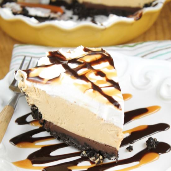 Fudge Bottom Caramel Pie - Recipe photo by missinthekitchen