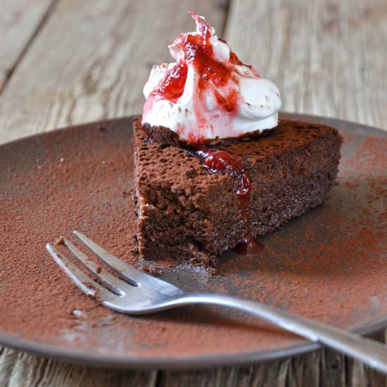 Chocolate Mousse Cake - Recipe photo by kouzinista