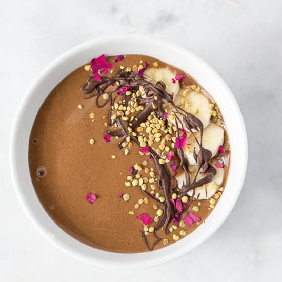 Chocolate Banana Smoothie Bowl - Recipe photo by honestlynourished
