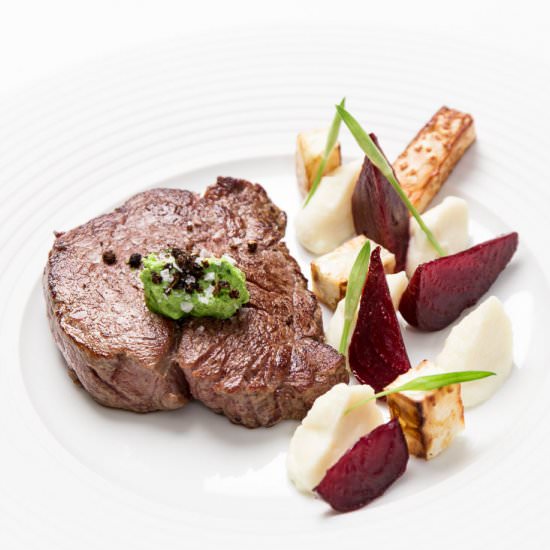 Beefsteak and Butter of Wild Garlic - Recipe photo by Bert007
