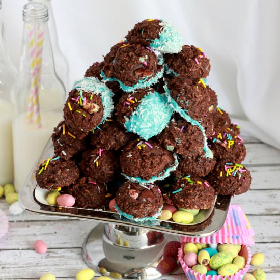 Healthy Chocolate Macaroons - Recipe photo by Summer Bakes