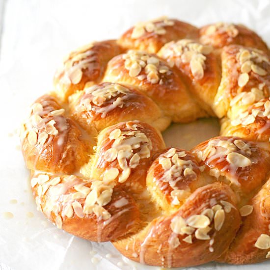 Brioche with Honey Lemon Glaze - Recipe photo by RicenFlour