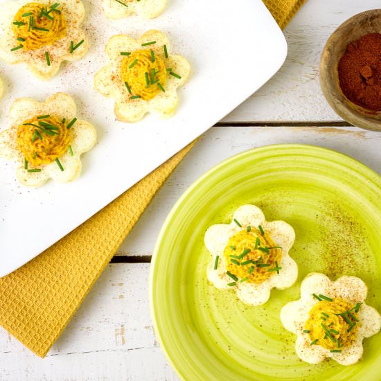 Simple “No Peel” Daisy Deviled Eggs - Recipe photo by That Darn Carrot