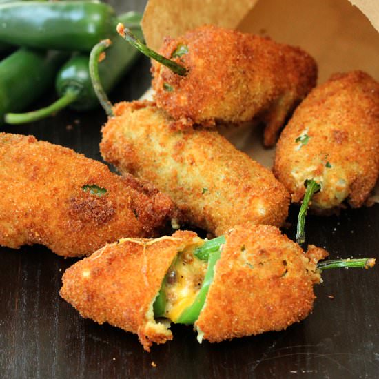 Hoppin Jalapeno Poppers - Recipe photo by HowToFeedaLoon