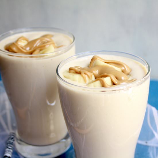 Peanut Butter Banana Smoothie - Recipe photo by The Desserted Girl