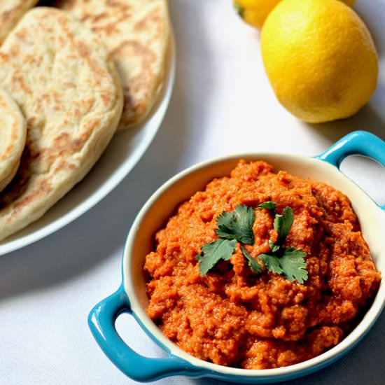 Spiced Roasted Red Pepper Hummus - Recipe photo by rosalilium