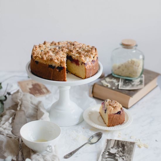 Yoghurt Cake with Fruit and Crumble - Recipe photo by siankoo