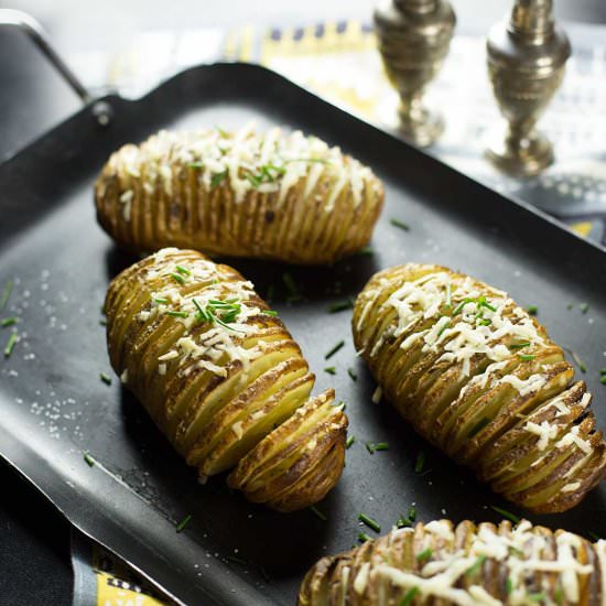 Cheesy Hasselback Potatoes - Recipe photo by Kiwi and Carrot