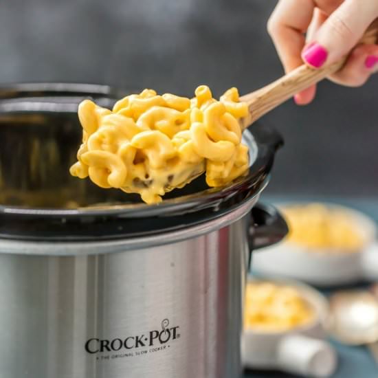Slow Cooker Macaroni and Cheese - Recipe photo by the cookie rookie