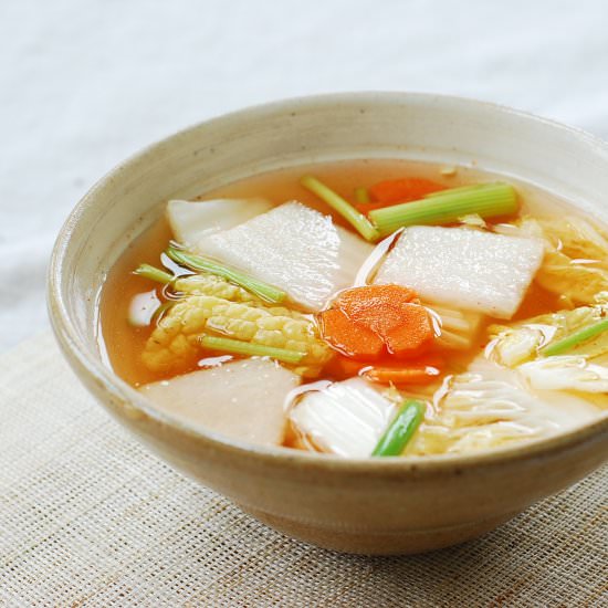 Water Kimchi - Recipe photo by hyosunro
