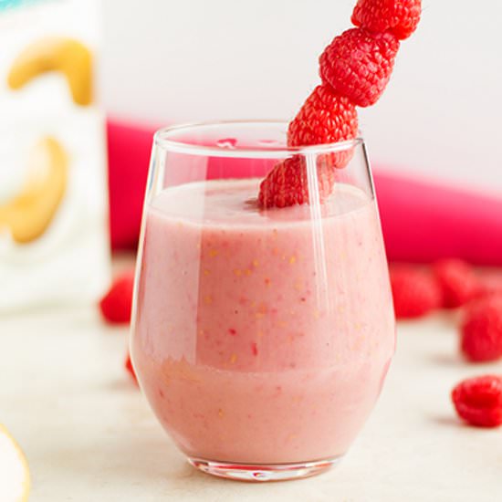 Dairy Free Raspberry Smoothie - Recipe photo by ilonaspassion